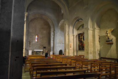 Église Saint-Véran de Fontaine-de-Vaucluse photo