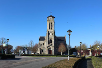 Eglise Saints-Pierre et Paul (Les Lucs-sur-Boulogne) photo