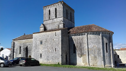 Église St Pierre photo