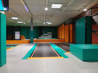 Feel Jump Servon: Trampoline Park photo