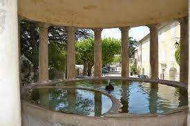 Fontaine du Thouron photo