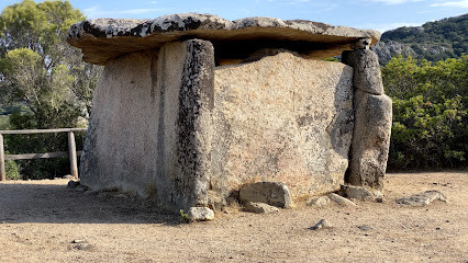 Fontanaccia dolmen photo