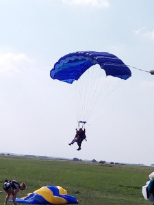 GegeSkydive photo