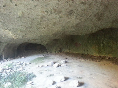 Grotte des Huguenots photo