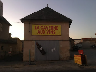 La Cave Ferrarienne La Caverne Aux Vins photo
