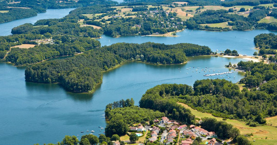 Lac de Saint-Étienne-Cantalès photo
