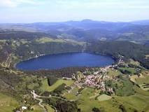 Lac d'Issarlès photo