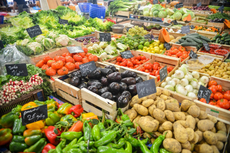 Le marché de ce Lundi  sur Egreville. photo