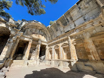 Le Temple de Diane à Nîmes photo