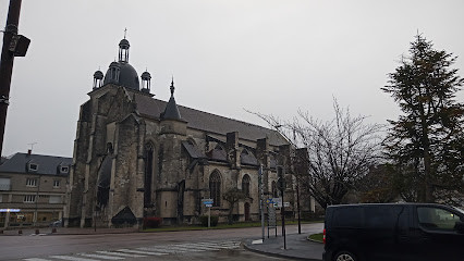 L’église Saint-Etienne d’Arcis-sur-Aube photo