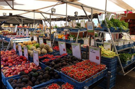 Marché Hebdomadaire  - Place de la République photo