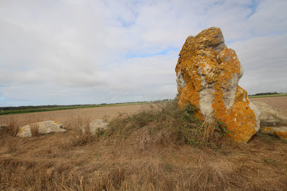 Menhir de la pierre qui vire photo