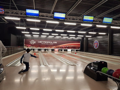 METROPOLIS BOWLING LASER LE PIAN MEDOC photo