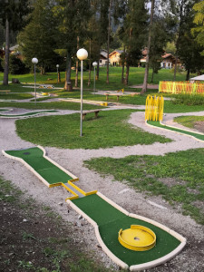 Mini golf municipal de VERCHAIX photo