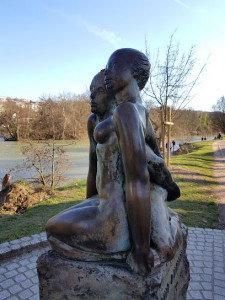 Monument à Charles Trenet photo
