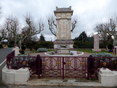 Monument aux Morts de Caunes-Minervois photo