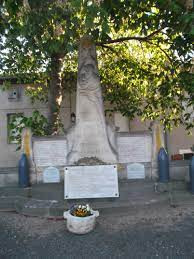 Monument aux Morts de La Redorte photo
