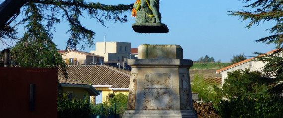 Monument aux Morts de Villegly photo
