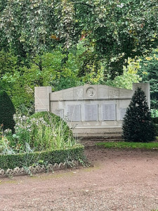 Monument aux morts du Cateau-Cambrésis photo