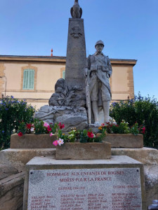 Monuments aux Morts photo