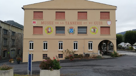 MUSÉE DE LA TANNERIE ET DU CUIR photo