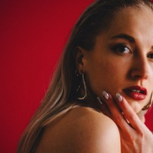 Olivia Stone photo