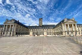 Palais des Ducs et des États de Bourgogne photo