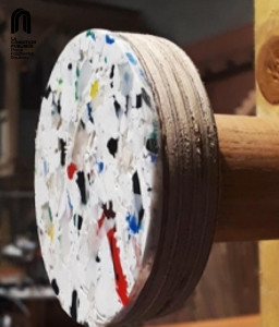 PATÈRE EN PLASTIQUE RECYCLÉE photo