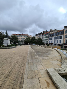 Place de la Libération photo