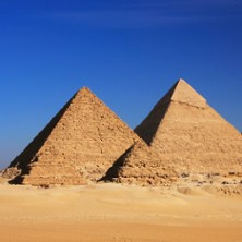 Pyramides Monumentales - Visioconférence par Beaux Arts Magazine photo