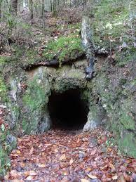 Refuge du Troglodyte photo