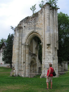 Ruine de l'abbaye de la Noë photo