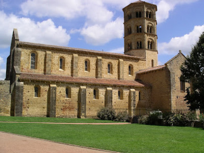 Sainte-Trinité d'Anzy-le-Duc photo