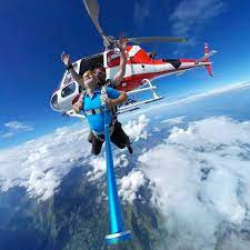 Saut en parachute Tarbes: Sauts en tandem en hélicoptère YepYep Parachutisme Tar photo