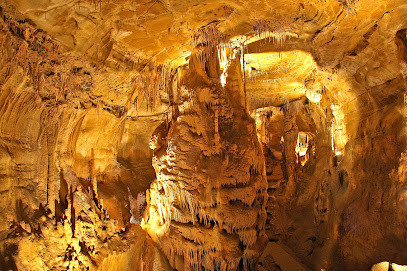 Site archéologique: Grottes et Musée photo