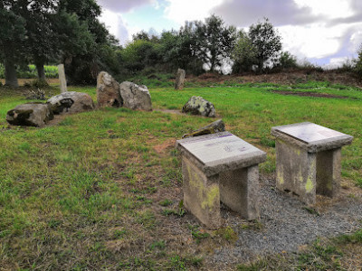 Site mégalithique d’Outre-Tombes photo