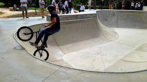 Skatepark couvert photo