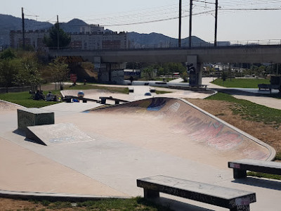 Skatepark Saint Jean du Désert photo
