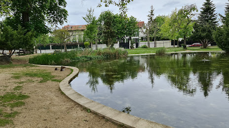 Square des Lacs photo