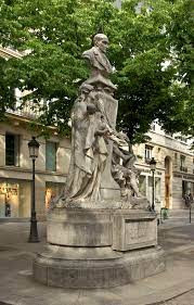 Statue Auguste Comte photo