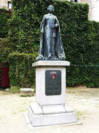 Statue de Béatrix de Gâvre photo