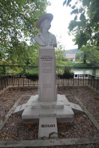 Statue de Jean-Baptiste Clément photo