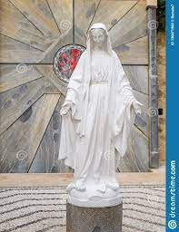 Statue de la Vierge à Bélis photo