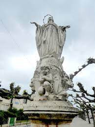 Statue de la Vierge à Castel-Sarrazin photo