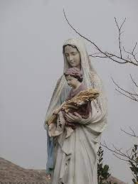 Statue de la Vierge à l'Enfant à Flamarens photo