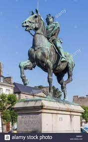 Statue équestre de Bertrand du Guesclin photo