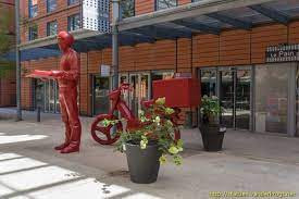 Statue le livreur de pizza photo