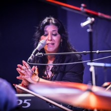 Tara Mehrad - « Je Suis L’Amour » photo
