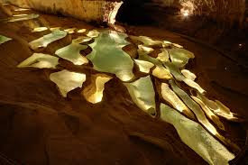 Venez faire une balade : Grotte de Saint-Marcel photo