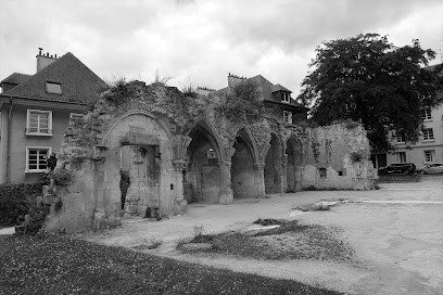 Vestiges de l'ancienne Église Saint-Gilles photo